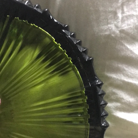 Vintage Green Glass Bowl Final Sale - Picture 5 of 6